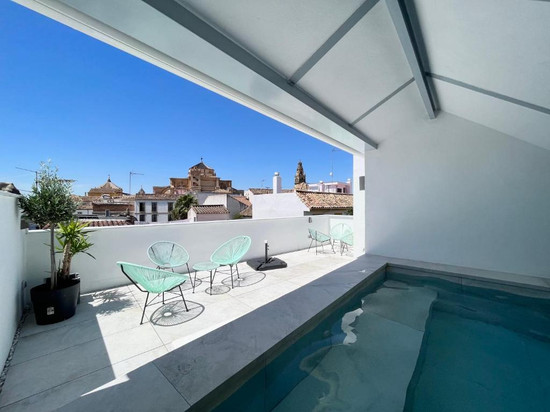 尤德利亚露台公寓