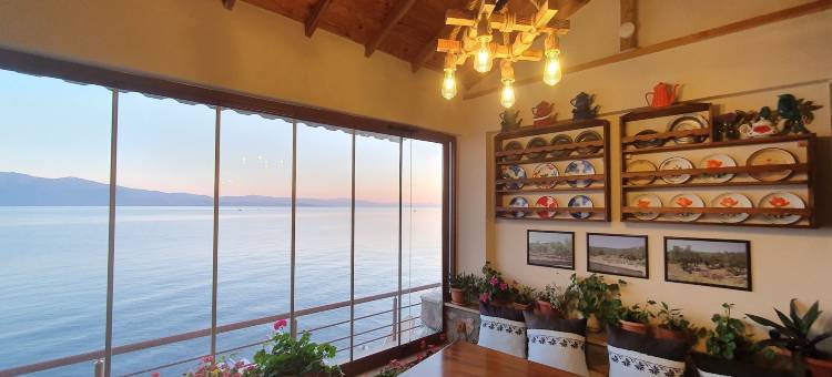 阿索斯纳赞汽车旅馆与海滩餐厅(Assos Nazan Motel Restoran Beach)图片