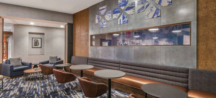 韦恩堡市中心欢朋套房酒店(Hampton Inn & Suites Fort Wayne Downtown)图片