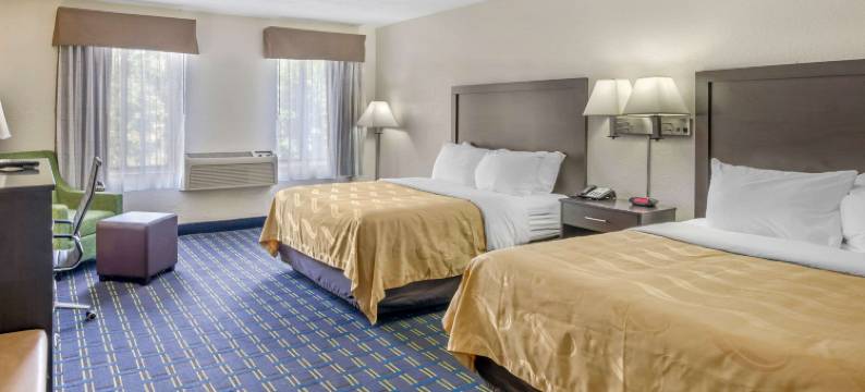 品质酒店韦恩斯伯勒 - 天际线驱动(Quality Inn Waynesboro - Skyline Drive)图片