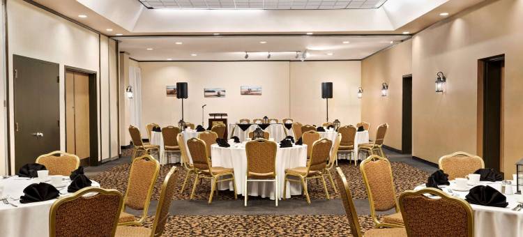 弗雷德里克顿华美达酒店(Ramada by Wyndham Fredericton)图片