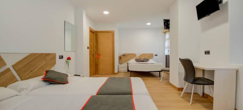 OYO La Pinta酒店餐厅(Hostal Restaurante la Pinta)图片