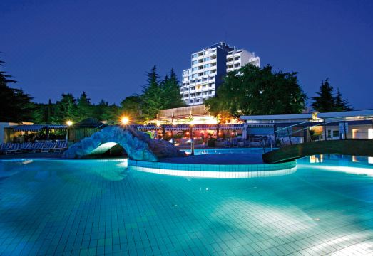 Valamar Diamant Hotel Hotel Overview