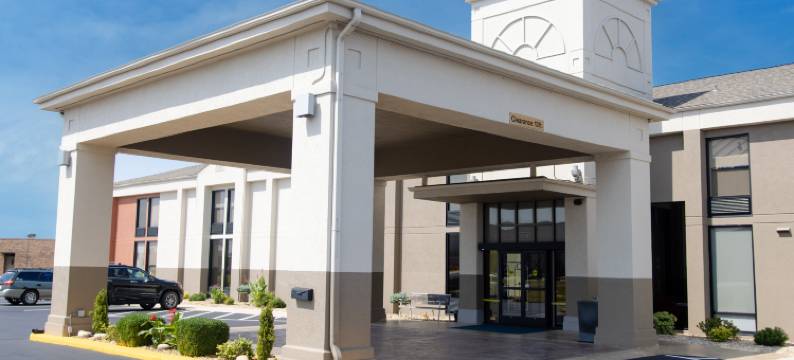 Holiday Inn Express 马什菲尔德(斯普林菲尔德区)(Holiday Inn Express MARSHFIELD (SPRINGFIELD AREA) by IHG)图片