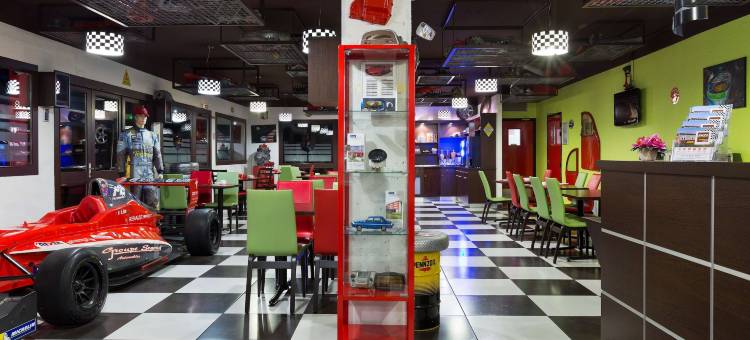 蓬阿穆恩佐酒店 - 基里亚德直营酒店(Enzo Hotels Pont-A-Mousson by Kyriad Direct)图片