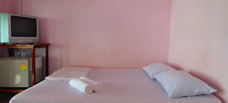 鲁恩阿伦度假村(Roong Arun Resort)图片