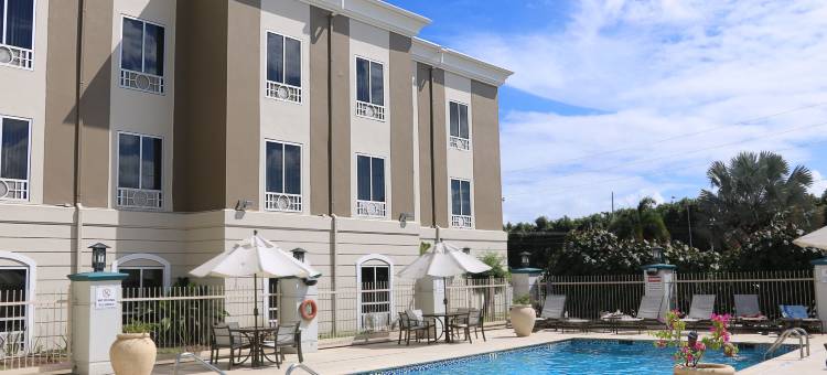 Holiday Inn Express & Suites TRINCITY特立尼达机场(Holiday Inn Express & Suites Trincity Trinidad Airport)图片