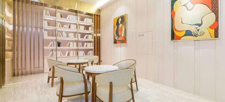 镇江·宜程｜Modern·CinemaDesigner酒店(大市口苏宁广场店)图片