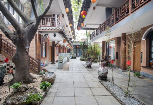 Yishu Hotel Hotel Overview