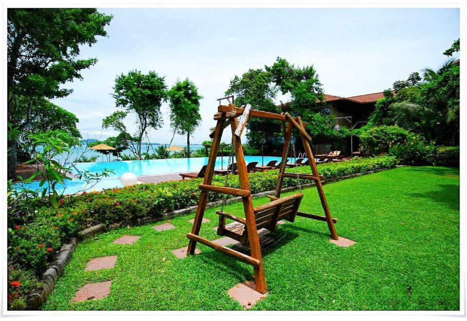 Birds and Bees Resort Hotel Overview