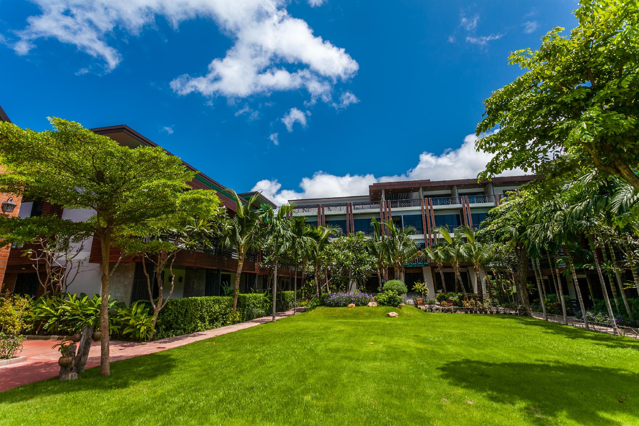 ChaoKoh Phi Phi Hotel and Resort Over view