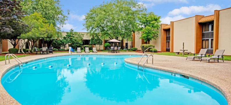 史特斯维尔华美达酒店(Ramada by Wyndham Statesville)图片