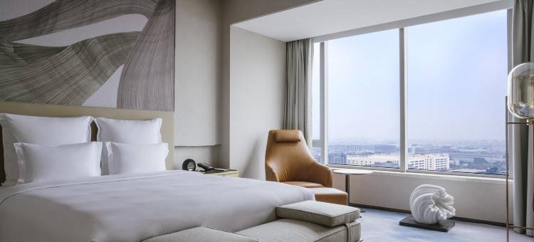 上海卓越铂尔曼大酒店图片