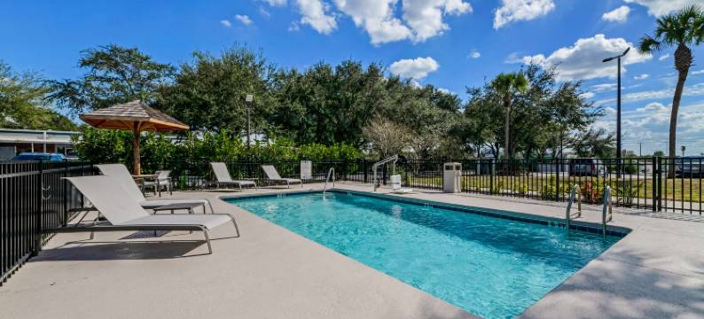 奥本代尔贝斯特韦斯特套房酒店(Best Western Auburndale Inn  Suites)图片