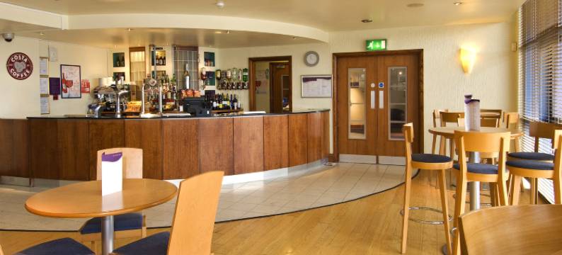 南安普敦机场普瑞米尔酒店(Premier Inn Southampton Airport)图片