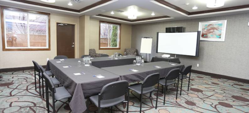 威农智选假日套房酒店(Holiday Inn Express & Suites VERNON by IHG)图片