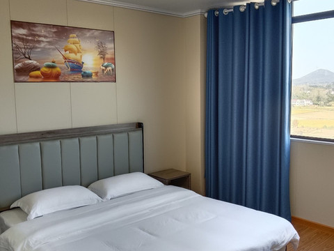 萍姐666公寓(龙梅北路分店)