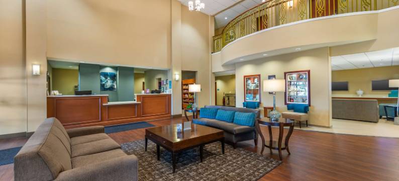 塔斯坎比亚沙洲贝斯特韦斯特优质套房酒店(Best Western Plus Tuscumbia/Muscle Shoals Hotel  Suites)图片