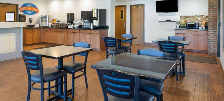 拉格兰奇呗盟套房酒店(Baymont by Wyndham LaGrange)图片