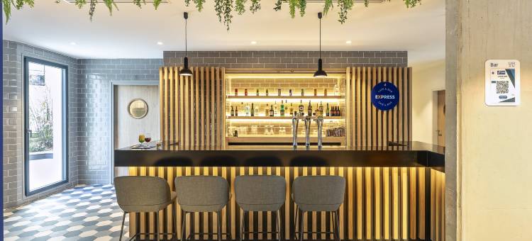 巴黎市郊普瓦西智选假日酒店(近RER A线，市郊铁路J线)(Holiday Inn Express Paris - Poissy)图片