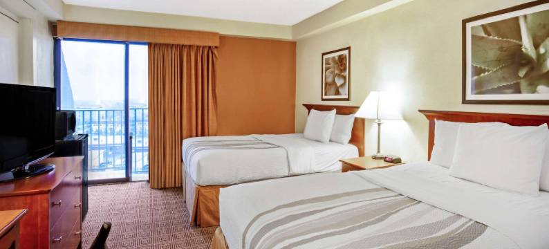 纽约市斯坦福德拉昆塔温德姆套房酒店(La Quinta Inn & Suites by Wyndham Stamford / New York City)图片