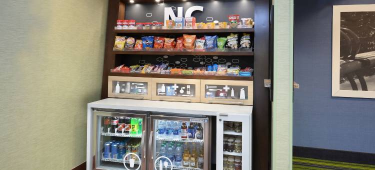 海波因特欢朋酒店(Hampton Inn High Point)图片