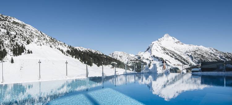 瓦尔斯纯粹度假村(AlpenParks Hotel & Apartment Arlberg Warth Mit Pool)图片