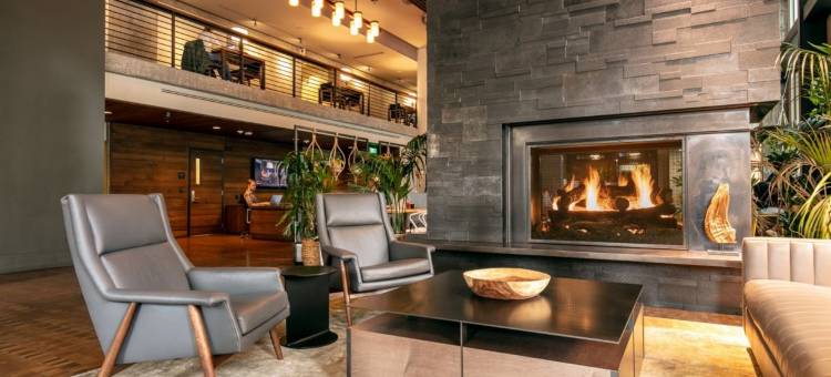 Panoramic City Views and Luxury Amenities - Stylish Urban Retreat图片