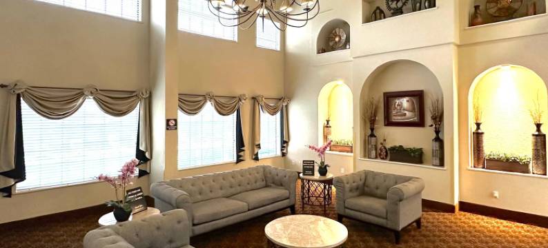 品质酒店套房圣安东尼奥布鲁克斯市基地(Quality Suites San Antonio Brooks City Base)图片