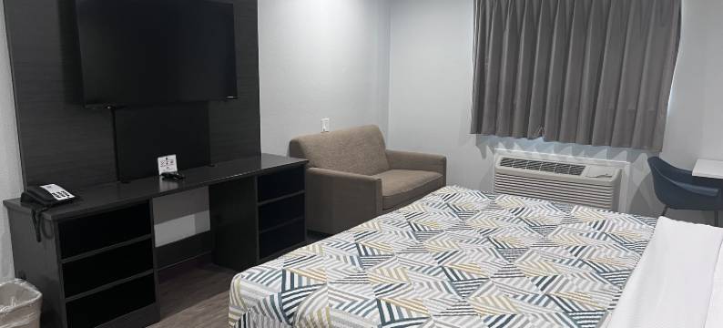 AZ公牛城摩特尔6(Motel 6 Bullhead City, AZ)图片