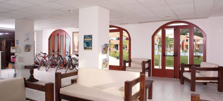 玛达姆瓦康斯 - 列维玛琳酒店(Madame Vacances les Rives Marines)图片