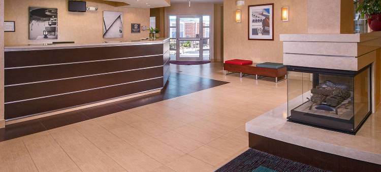 夏洛特斯维尔大学索尼斯塔ES套房酒店(Sonesta ES Suites Charlottesville University)图片