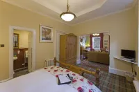 Knap Guest House - Homestays