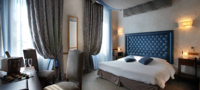 柴勒斯伯爵城堡酒店(Château des Comtes de Challes)图片