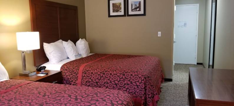 布鲁克林海洋公园戴斯酒店(Days Inn by Wyndham Brooklyn Marine Park)图片