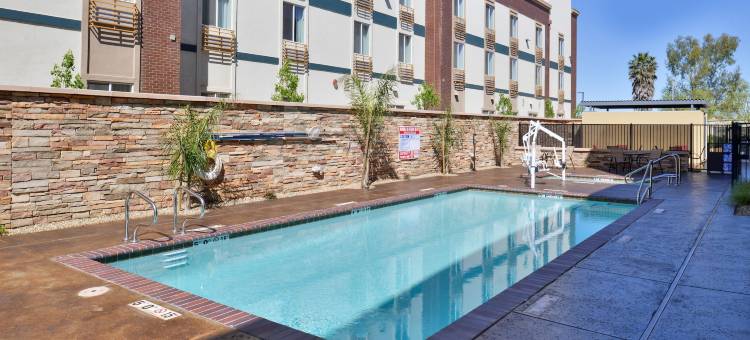 伍德兰德萨克拉门托机场万豪万枫酒店(Fairfield Inn & Suites Sacramento Airport Woodland)图片