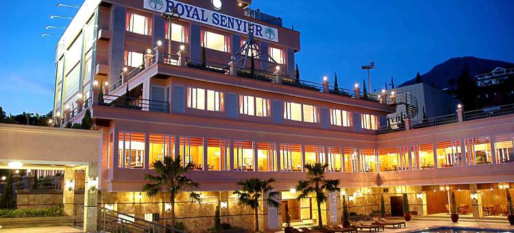 沙努尔皇家酒店(Royal Senyiur Hotel)图片