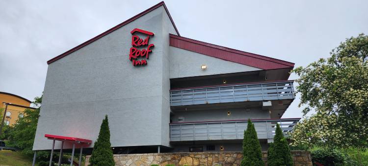 蒙罗维尔匹兹堡东红顶Plus酒店(Red Roof PLUS+ Pittsburgh East - Monroeville)图片