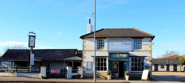 狗和山鹑酒馆(Dog and Partridge Inn)图片