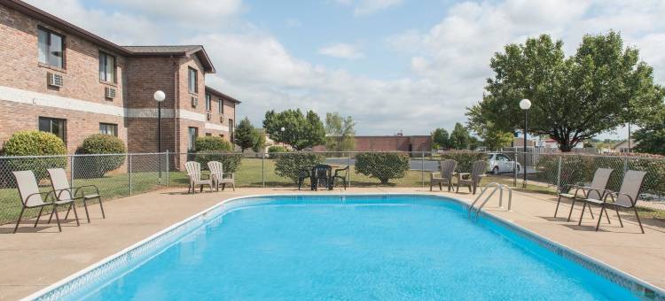 法明顿温德姆速8酒店(Super 8 by Wyndham Farmington)图片