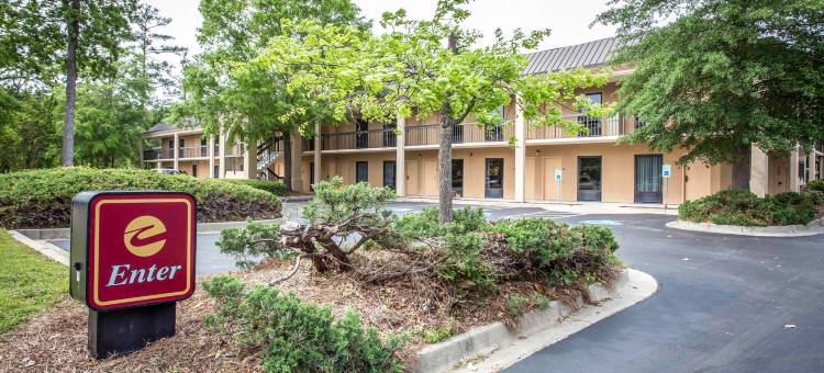 艾肯南克拉丽奥酒店及套房(Clarion Inn & Suites Aiken South)图片