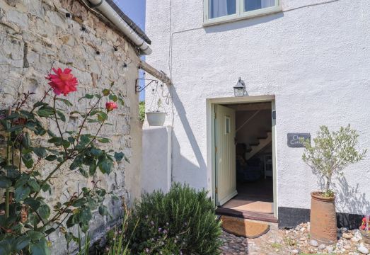 Cleve Cottage Hotel Overview