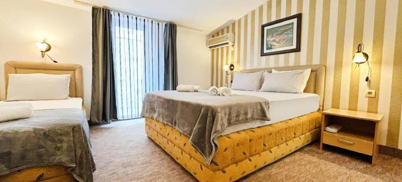 中央酒店和餐厅(Central Hotel & Restaurant)图片