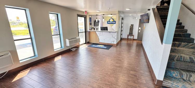 萨莱纳I-70温德姆戴斯酒店(Days Inn by Wyndham Salina I-70)图片