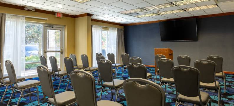 希尔顿欢朋套房酒店-杰克逊维尔迪尔伍德公园(Hampton Inn & Suites by Hilton Jacksonville Deerwood Park)图片