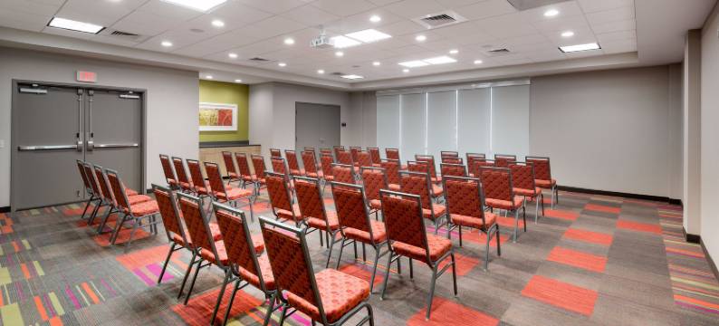 夏洛特大学研究园希尔顿惠庭酒店(Home2 Suites by Hilton Charlotte University Research Park)图片