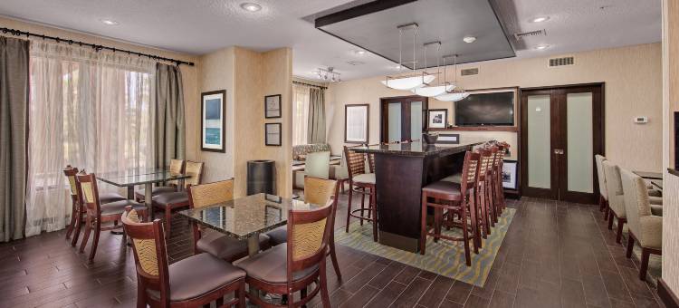 希尔顿欢朋酒店-尼斯维尔埃格林空军基地(Hampton Inn Niceville-Eglin Air Force Base)图片