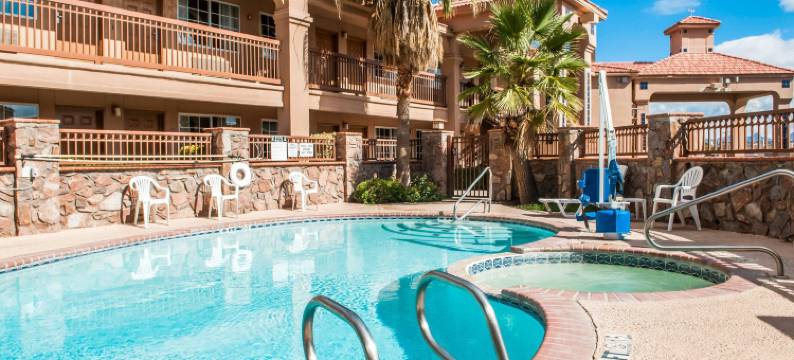 拉斯克鲁塞斯-大学区凯艺套房酒店(Quality Inn & Suites Las Cruces - University Area)图片