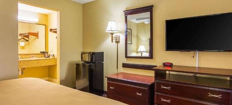 布赖恩特伊克诺套房旅馆(Econo Lodge Inn & Suites Bryant)图片