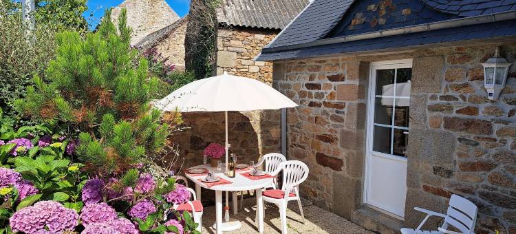 布列塔尼大海边石屋(Stone House in Brittany near the Sea)图片